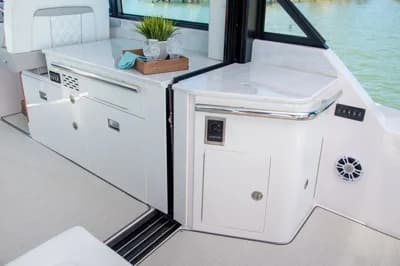 Regal 36 Grande Coupe 2