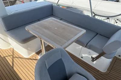 Beneteau Swift Trawler 41 Fly 2