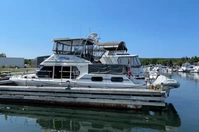 Canoe Cove 42 Tri Cabin 2