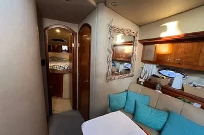 Cruisers Yachts 440 Express 3