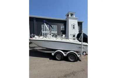 Boston Whaler 180 Dauntless 2