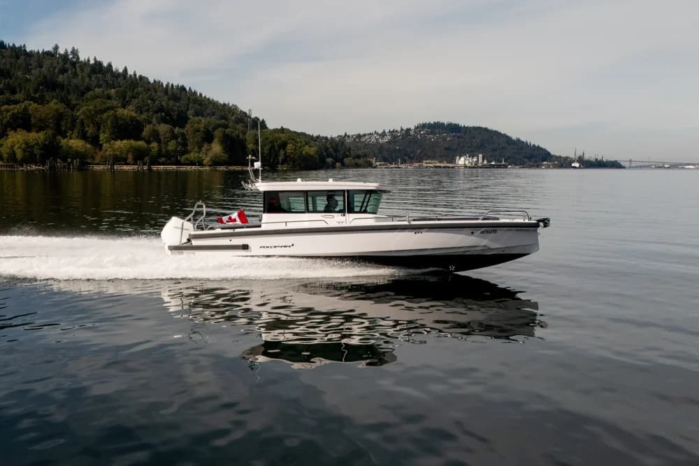 Axopar 28 Cabin