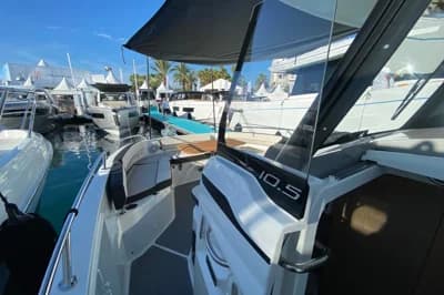 Jeanneau Cap Camarat 10.5 CC 2