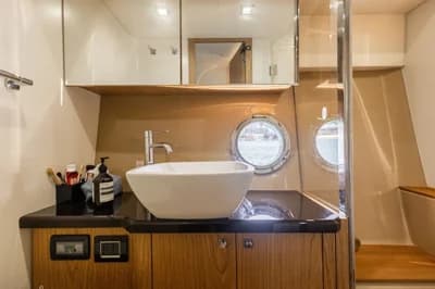 Sessa Marine C44 2