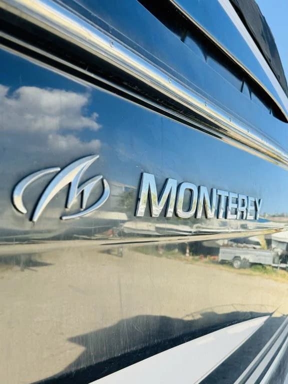 Monterey 275 Sport Yacht