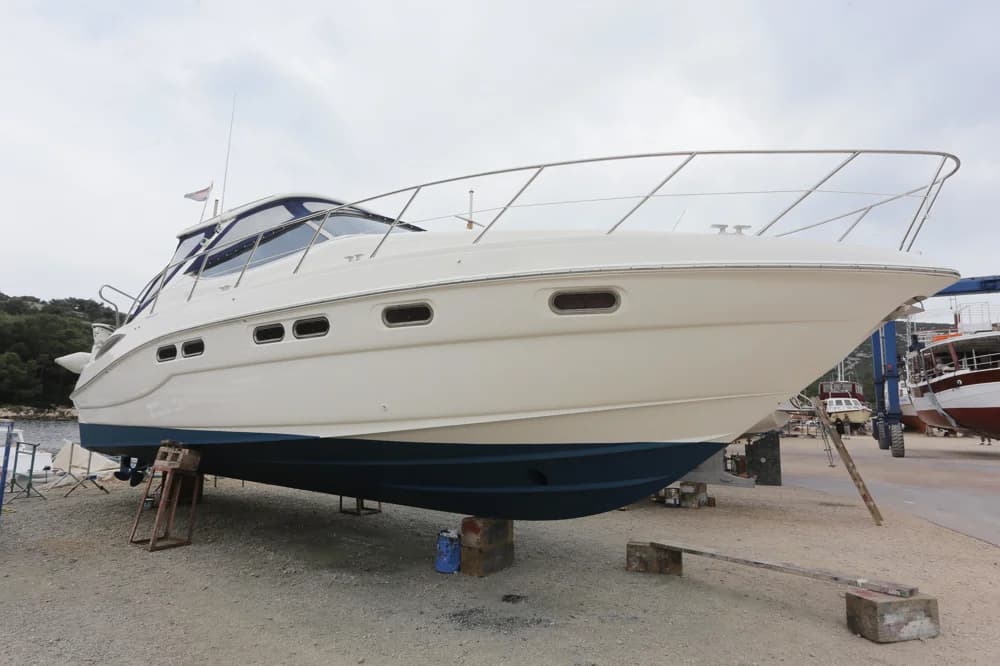 Sealine S43 Sports Cruiser