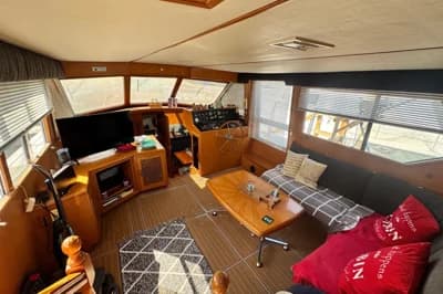 Hi-Star 42 Sundeck 3