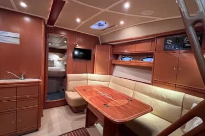 Bavaria 42 HT - hardtop 3