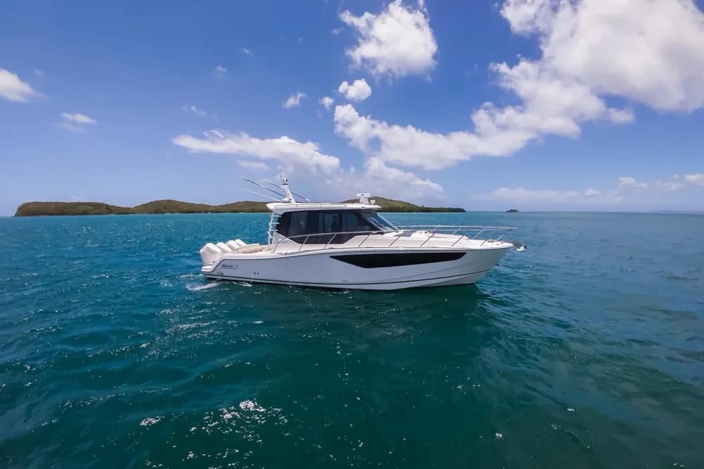 Boston Whaler 405 Conquest
