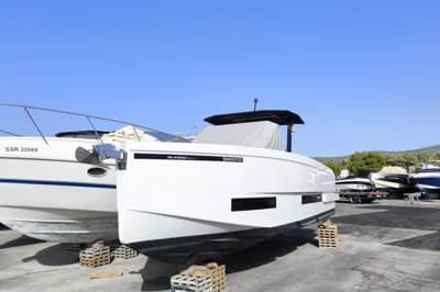 De Antonio Yachts D32 2