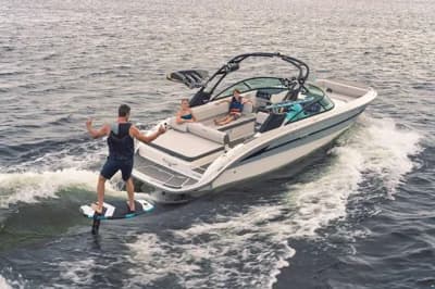 Sea Ray SDX 270 Surf 2