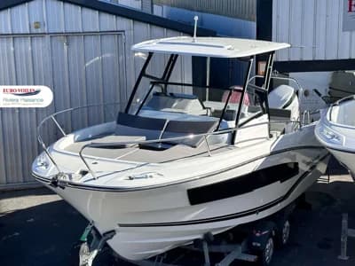 Jeanneau Cap Camarat 7.5 WA Serie 3 4