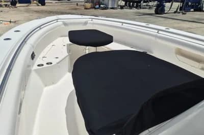 Boston Whaler 370 Outrage 3