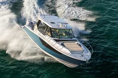 Boston Whaler 405 Conquest 2