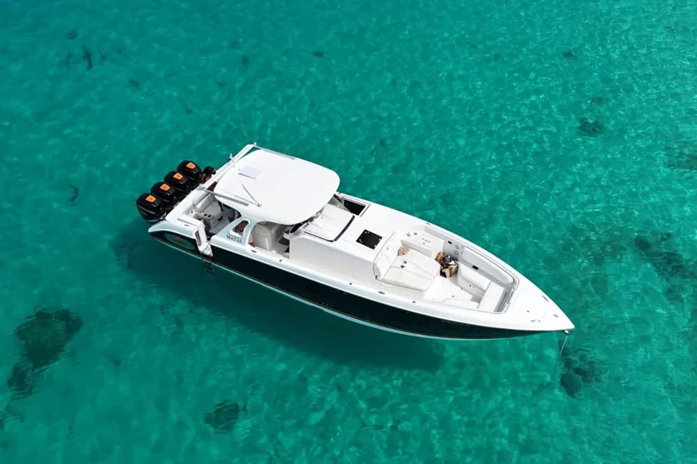 Cigarette 42' Huntress