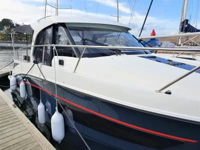 Beneteau Antares 9 OB 2