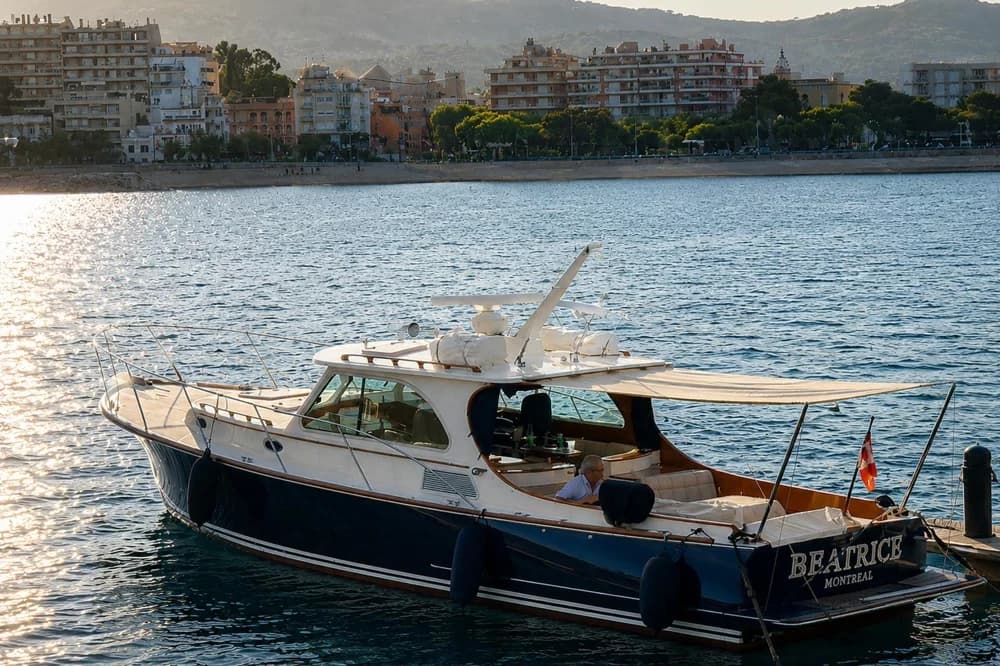 Hinckley Talaria 40