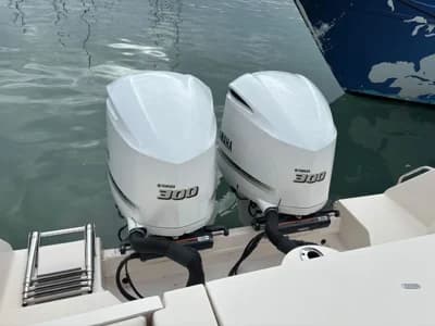 Grady-White Freedom 285 3