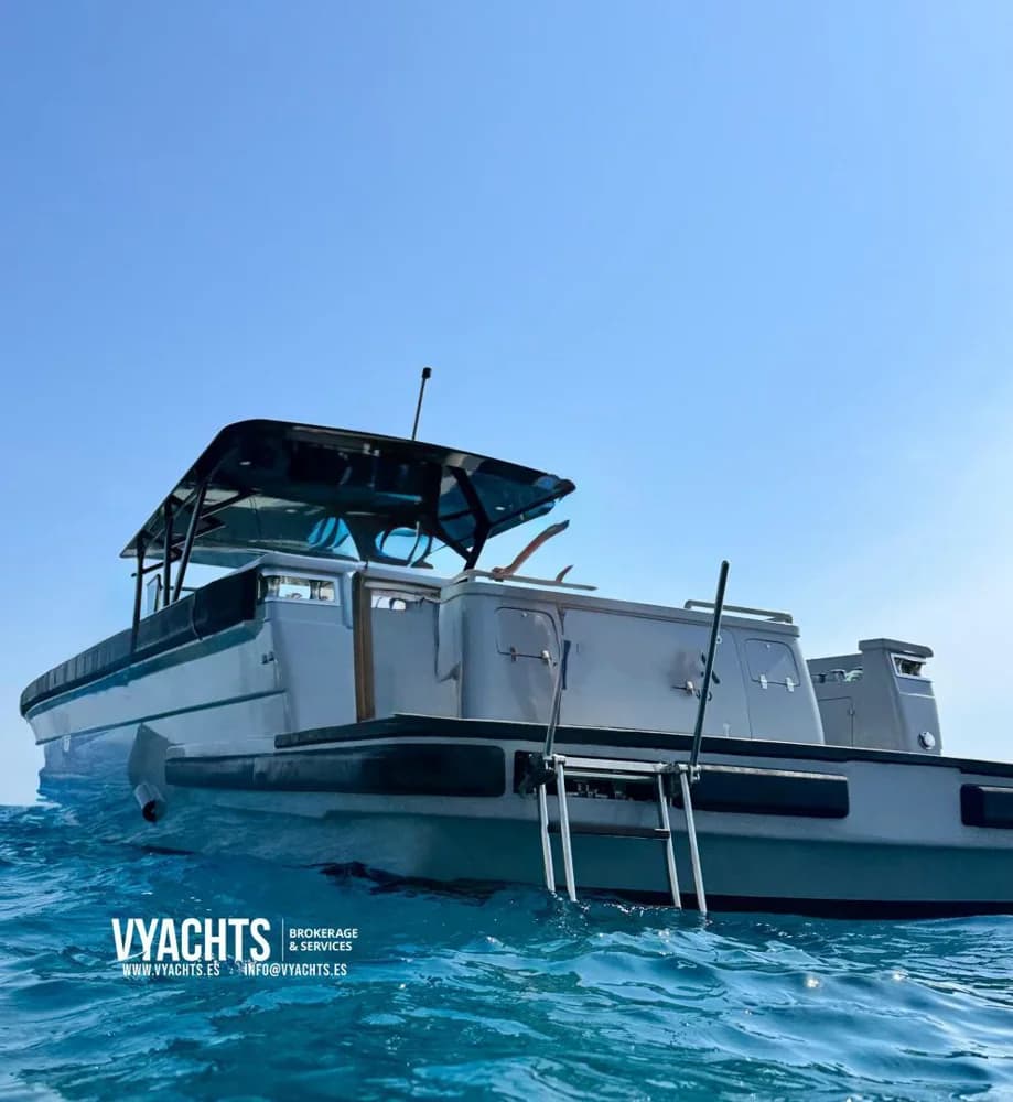 Custom Built Motor Yacht Center Console