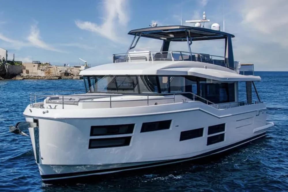 Beneteau Grand Trawler 62