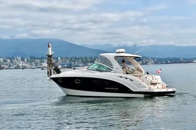 Chaparral 330 Signature 3