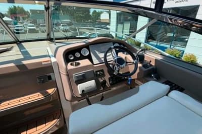 Regal 32 Express 2