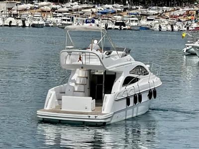 Genesis Boats 37 Flybridge 2