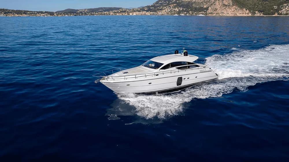 Pershing 64