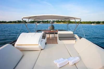 Ferretti Yachts 650 2