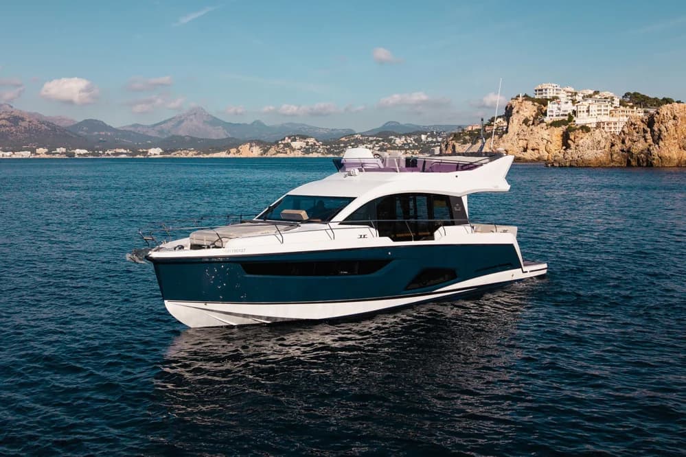 Sealine F430