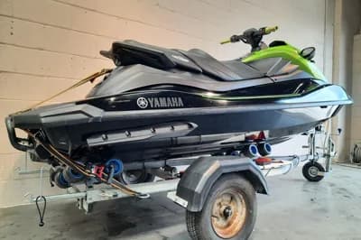 Yamaha WaveRunner GP1800R SVHO 2