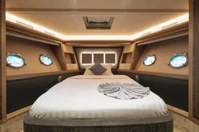 Monte Carlo Yachts MCY65 3
