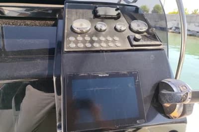 Nautica LED 28 CABIN 2