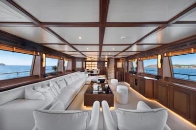 Custom Line Navetta 30 3