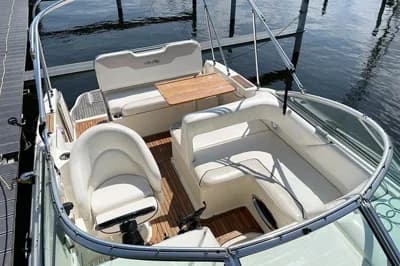 Sea Ray 255 Sundancer 3