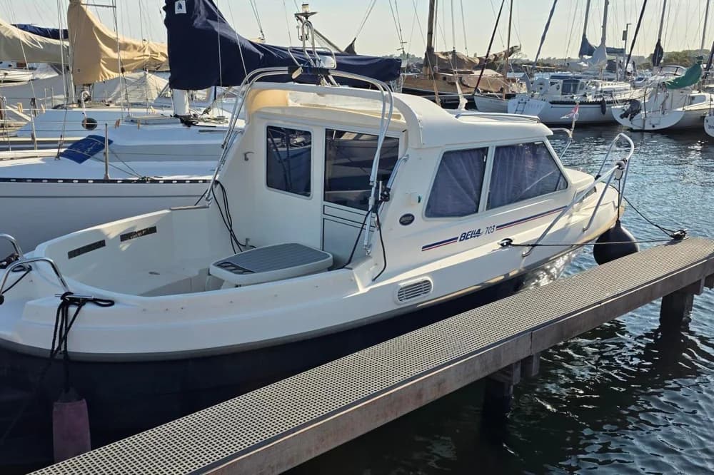 Bella 703