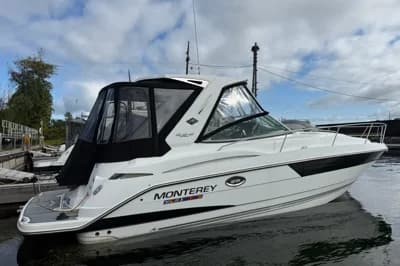 Monterey 335 Sport Yacht 2