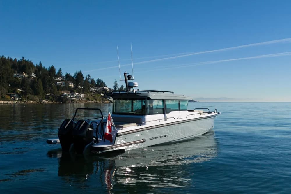 Axopar 37 XC Cross Cabin