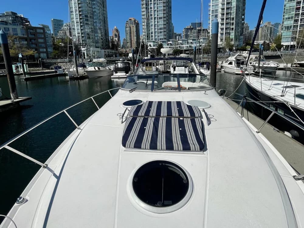 Regal 3760 Sportyacht