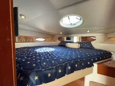 Regal 3760 Sportyacht 3