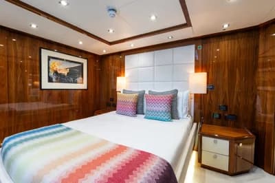 Sunseeker 131 Yacht 3