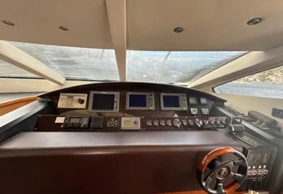 Sunseeker Predator 82 3