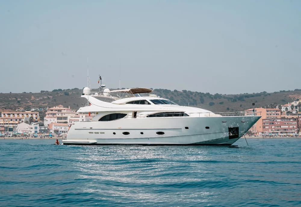 Ferretti Yachts Custom Line 94