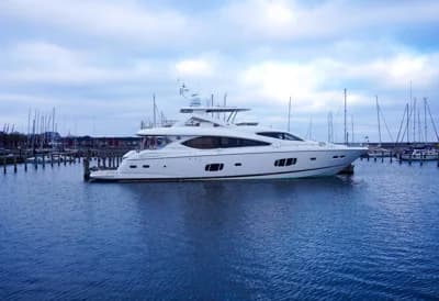 Sunseeker 88 Yacht 2