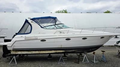 Cruisers Yachts 3375 Esprit 2