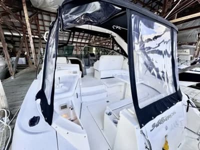 Cruisers Yachts 340 Express 3