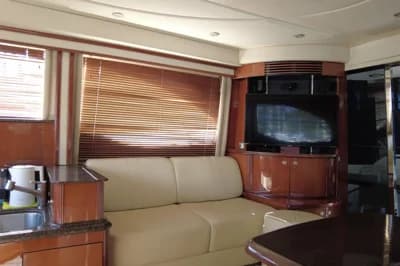 Sea Ray 52 Sedan Bridge 2