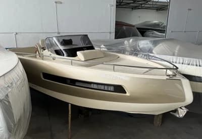 Invictus 280 GT 2