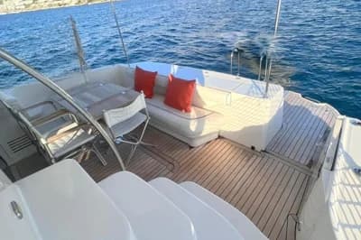 Sea Ray 550 Sedan Bridge 3