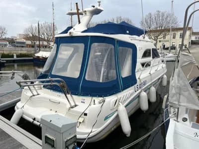 Sealine 330 Statesman 2